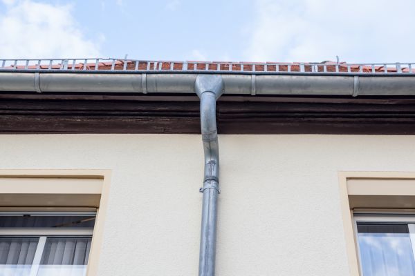 Commercial Gutter Maintenance in Orlando