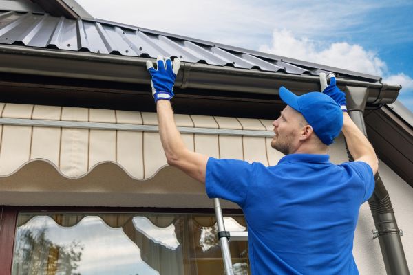 Rain Gutter Maintenance in Orlando